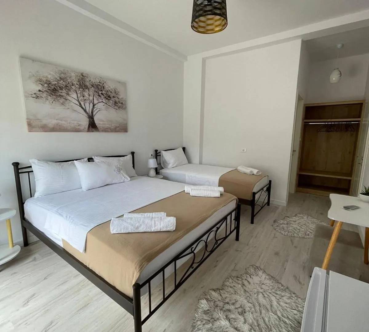 Ilvi Guesthouse Gjirokaster