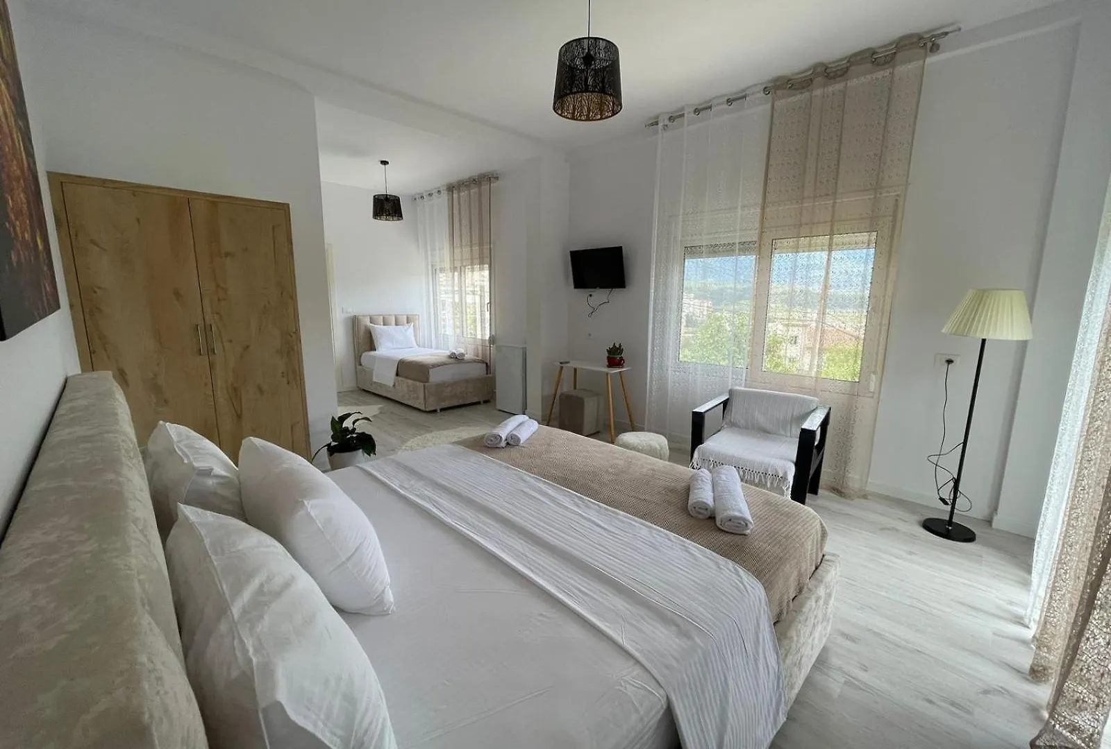 Ilvi Guesthouse Gjirokaster Albania