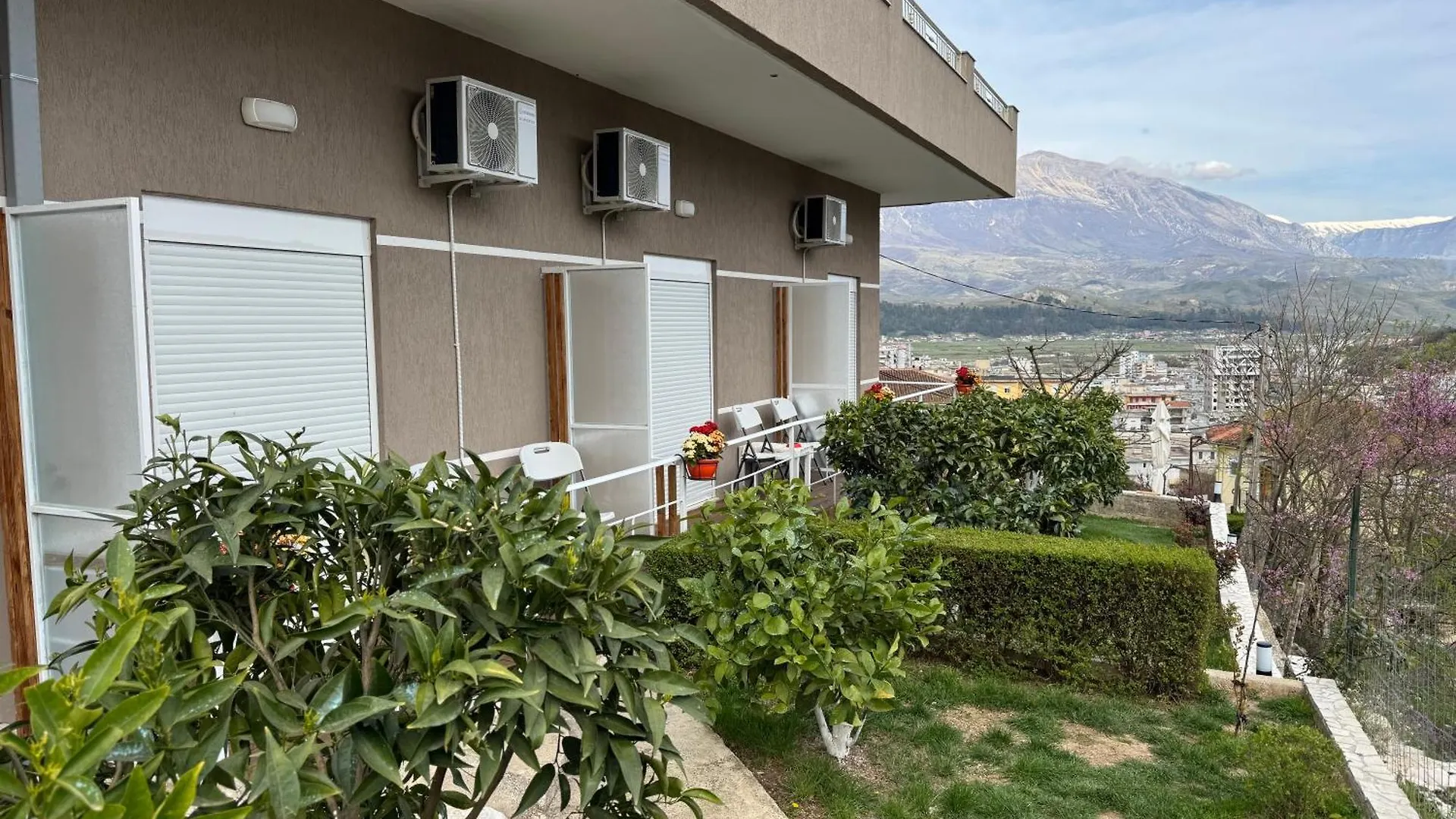 Ilvi Guesthouse Gjirokaster